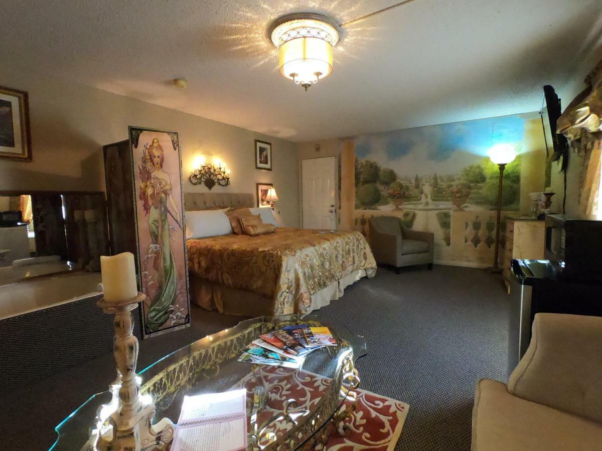 Tradewinds Lodging Eureka Springs Exterior photo