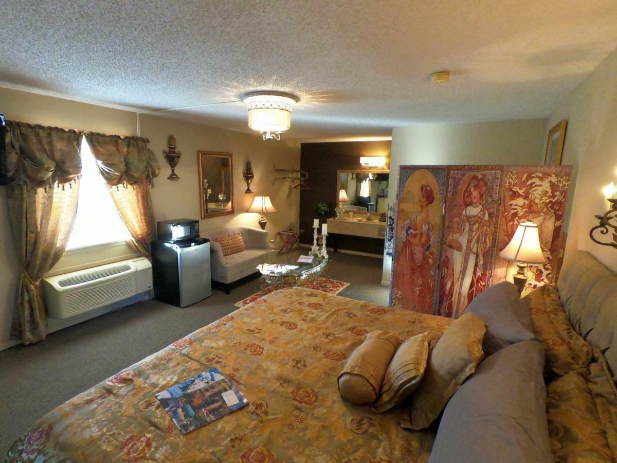Tradewinds Lodging Eureka Springs Exterior photo